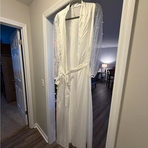 Elegant Bridal White Robe with Sheer Pearl Sleeves